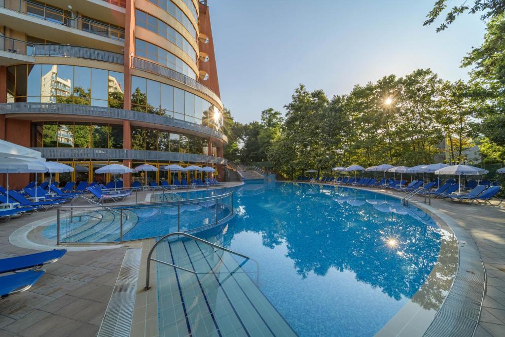 Atlas Hotel - Free Outdoor Pool and Heated Indoor Pool photo