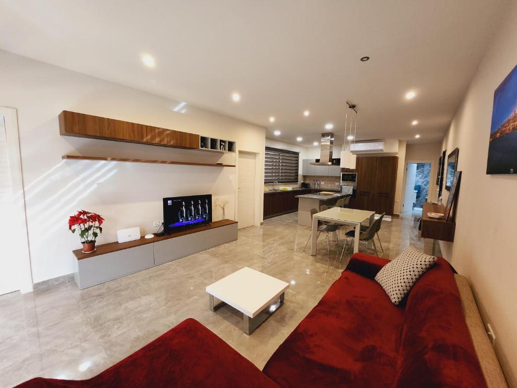 Ocean Blue Apt4 luxurious, modern Apt at Zonqor Pt, Marsaskala