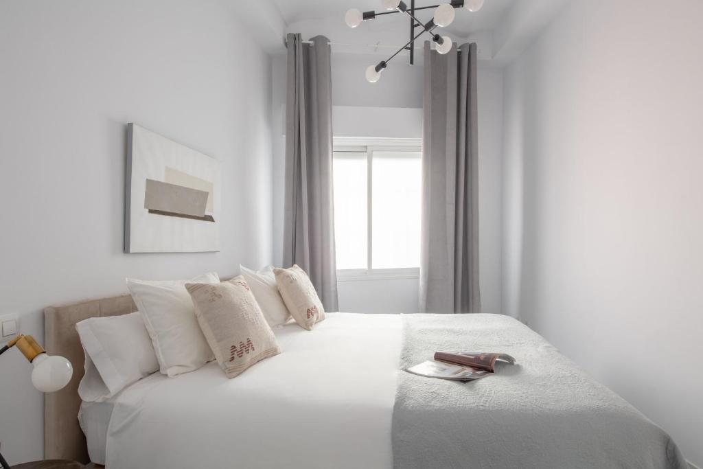 Suites Maestranza - Puerta del Arenal by Magno Apartments - 4