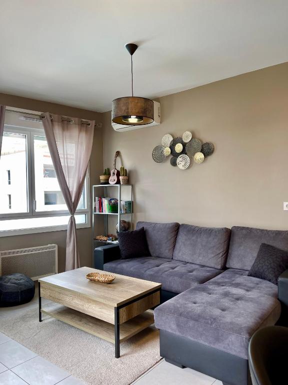 Très bel appartement dans résidence avec piscine à 5min des plages de Villeneuve Loubet. - 5