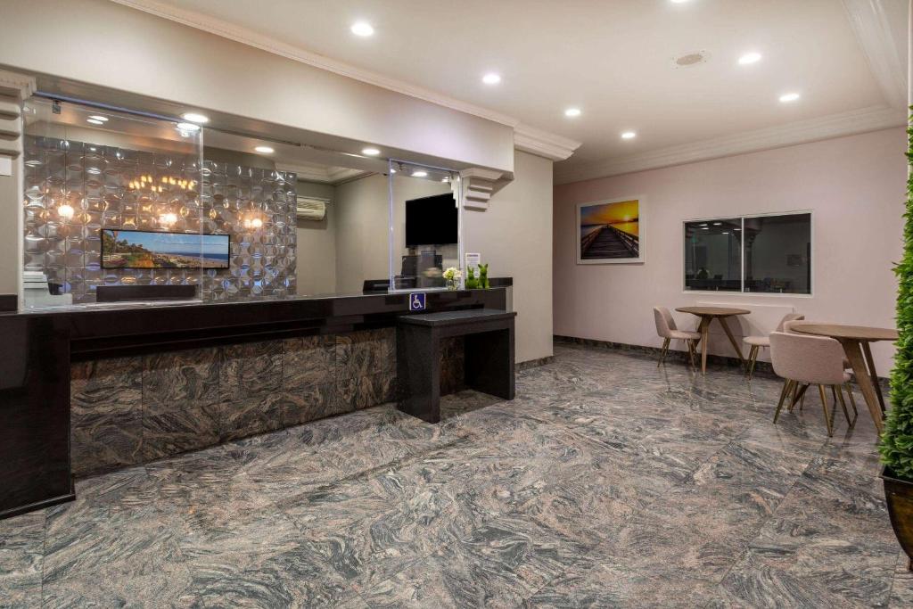Days Inn by Wyndham Santa Monica