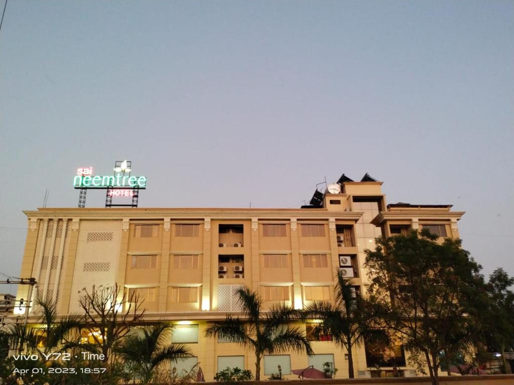 Sai Neem Tree Hotel photo