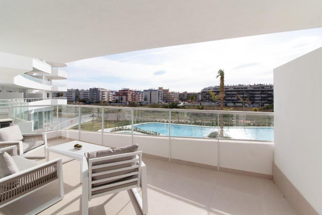 Global Vacacional, Apartamento para 5 personas con terraza y vistas a la piscina - 4