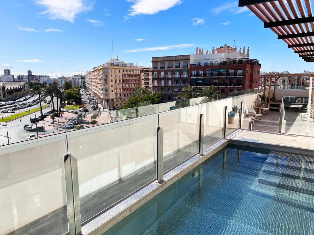 Calma Beach Apartments — Hotel in València