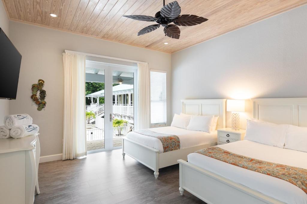 Dolphin Point Villas photo