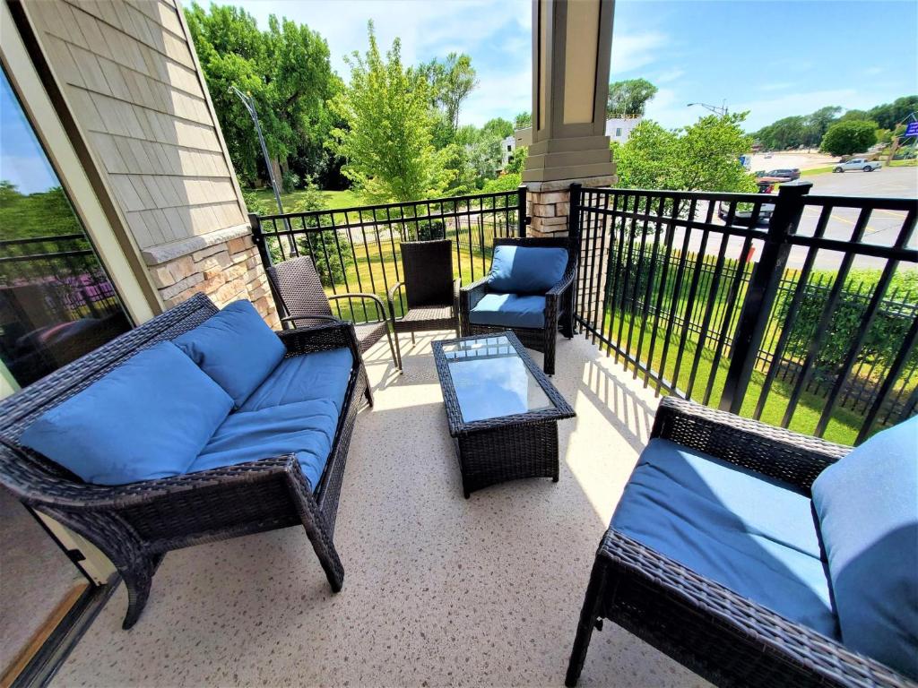 The Retreats at Stone Fountain, Arnolds Park