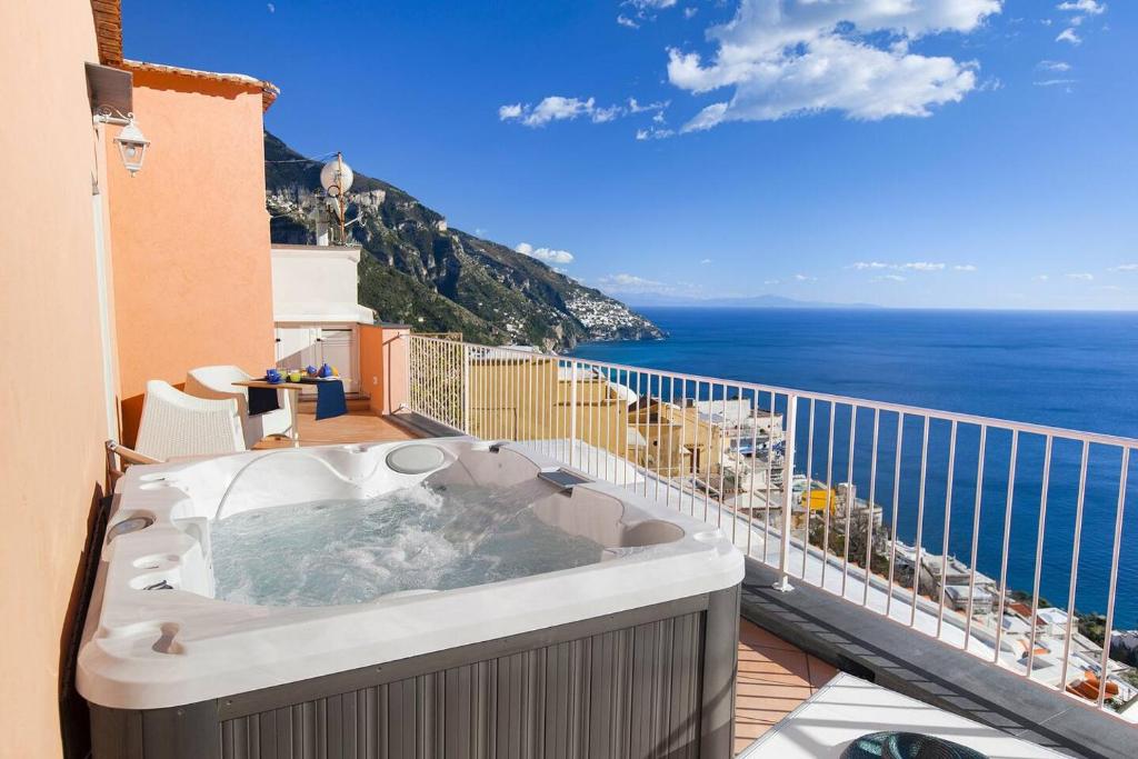 BlueVista Dreamscape Home -Terrace Jacuzzi/Hot Tub - 1