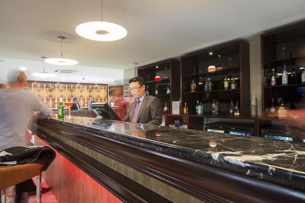 Bar/lounge