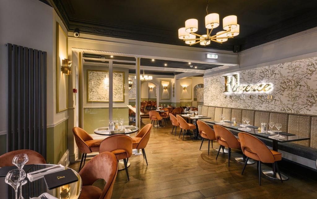 Restaurant, Osborne Hotel in Newcastle upon Tyne