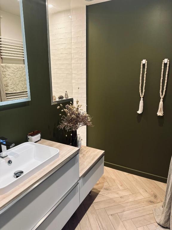 Les Hortensias Chambre indépendante avec sdb et toilettes privées dans une maison en forêt proche du golf et de la plage Entree indépendante avec acces privé - 4