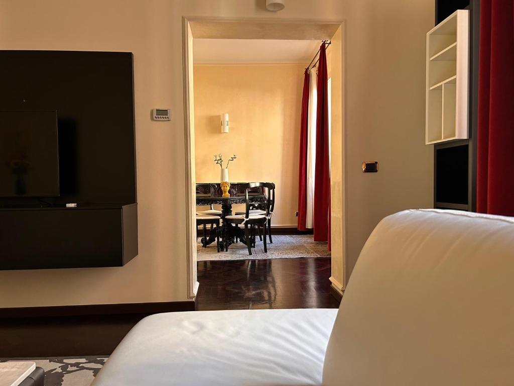 Piazza Maggiore Luxury Apartment - 2