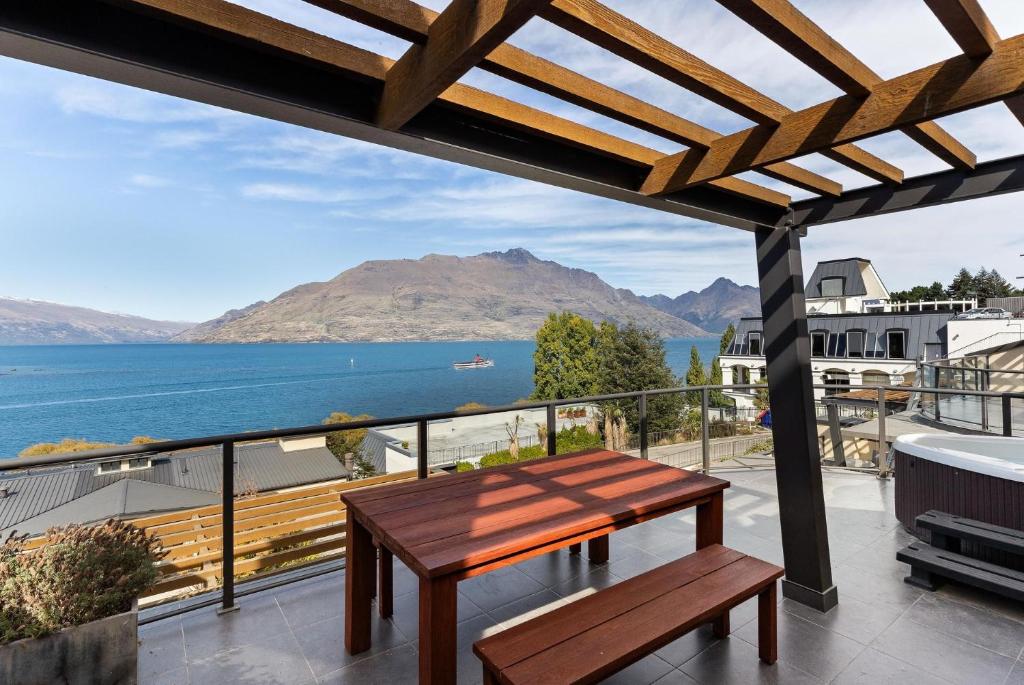 Beacon Penthouse photo