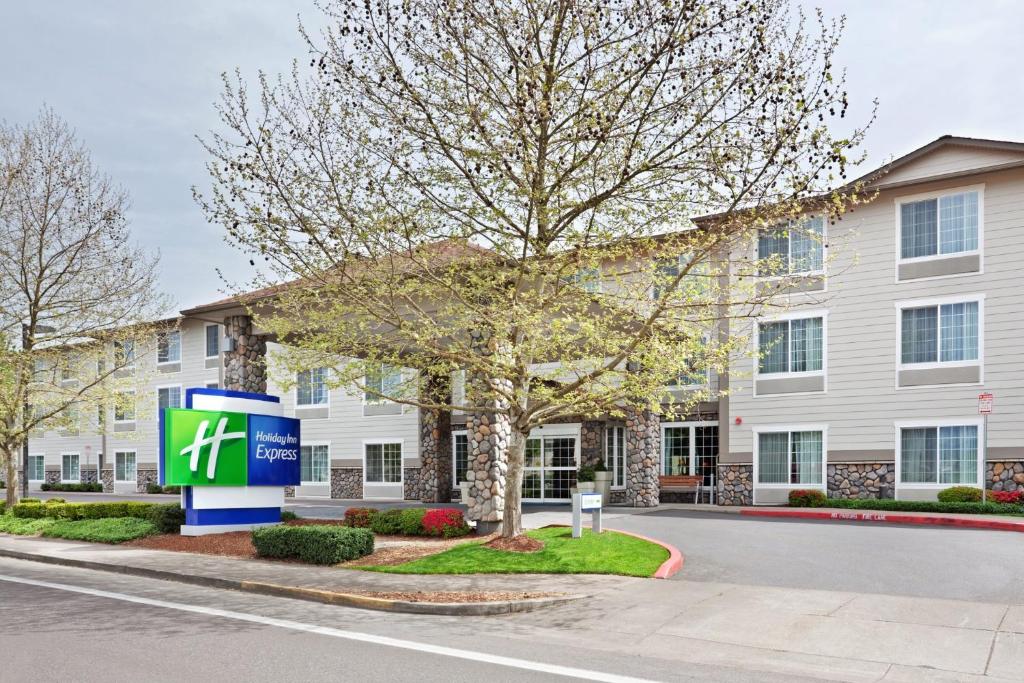 Holiday Inn Express Corvallis-On the River photo