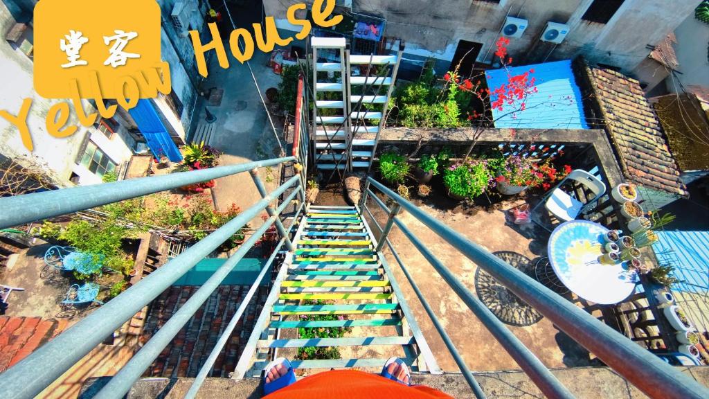 Yellow House Hostel Huizhou West Lake photo