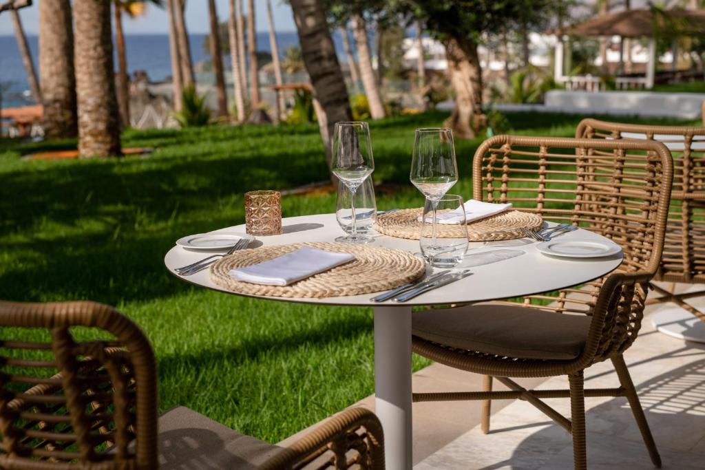 Hotel Fariones — Puerto del Carmen, Canary Islands