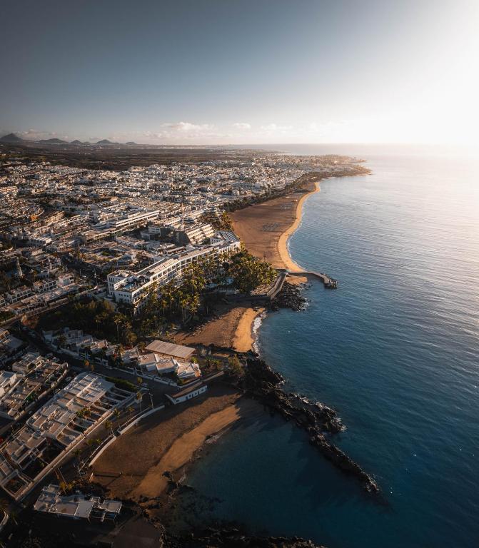 Hotel Fariones — Puerto del Carmen, Canary Islands