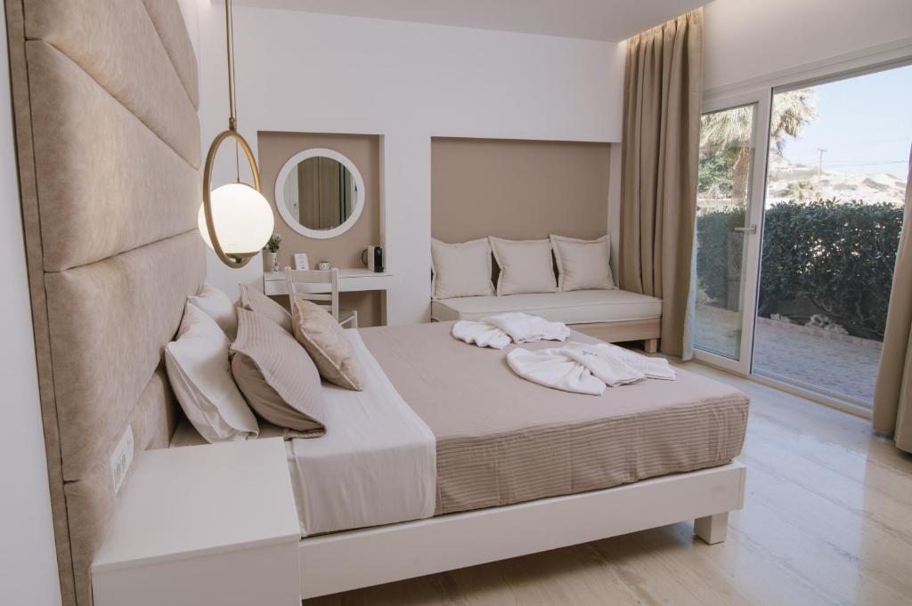 Triple Room with Garden View