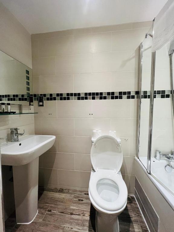Cheshire Hotel photo