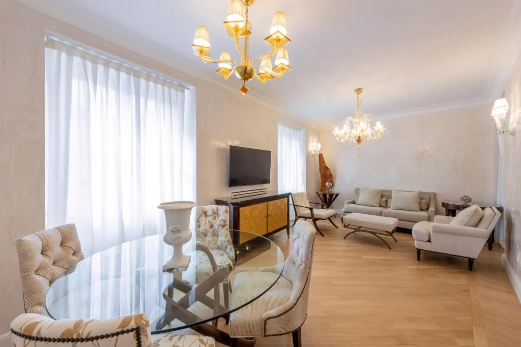 Milan Royal Suites - Centro Brera, hotel in Milan