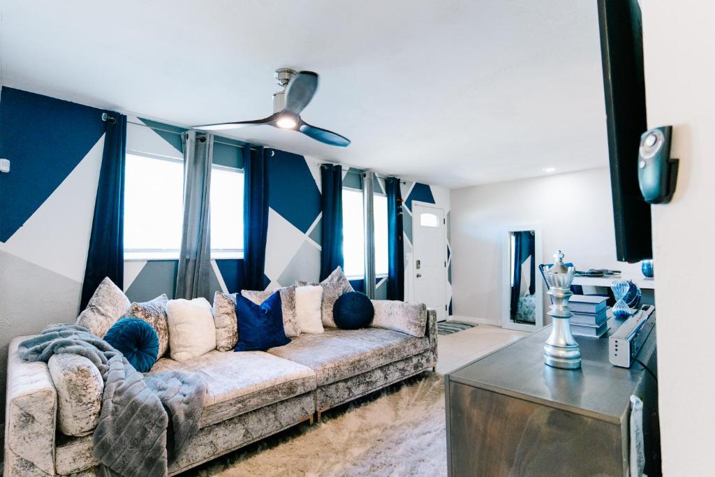 Lux Experience, Daytona Beach