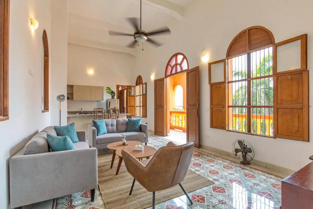 2CM-J1 APARTAMENTO DE 2 ALCOBAS CON VISTA Y PISCINA EN GETSEMANI - 2