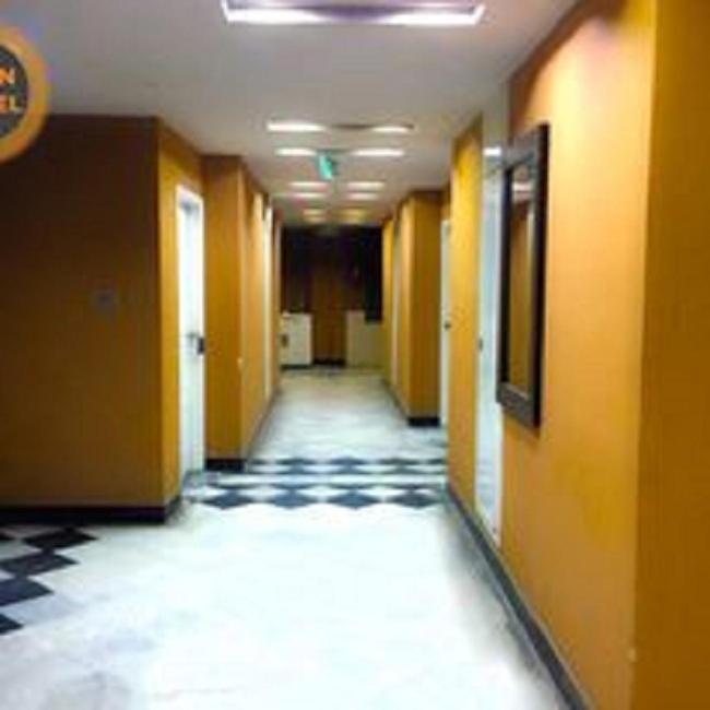 Hotel Sky Inn