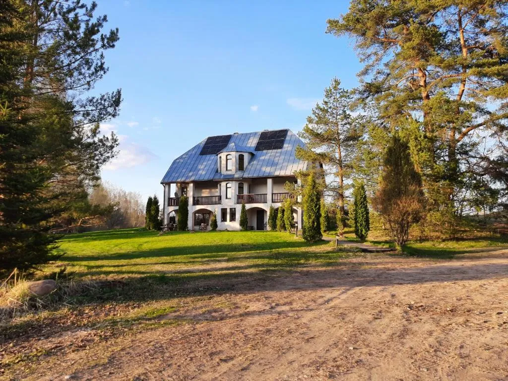 Ezernieki, hotel in Valka