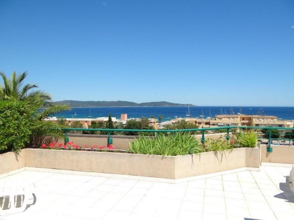 Appartement Cavalaire-sur-Mer, 3 pieces, 4 personnes - FR-1-100-172 — Hotel in Cavalaire-sur-Mer