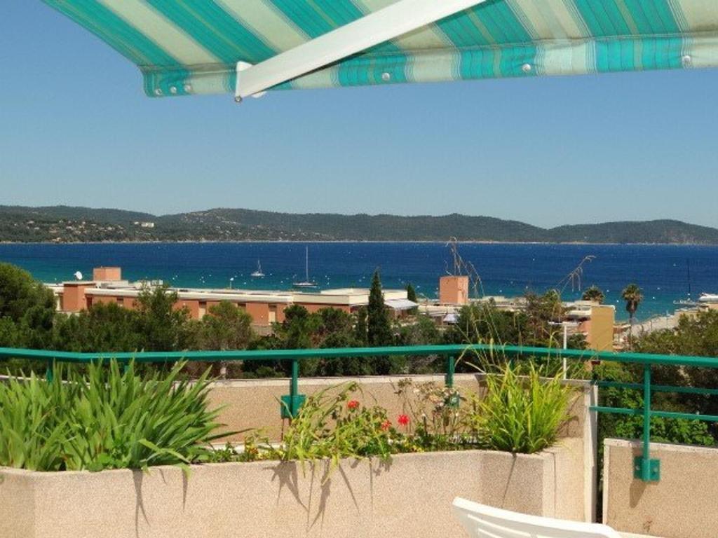 Superbe villa avec immense terrasse et vue sur mer, à 200m des plages - 2 chambres climatisées - FR-1-100-172 - 2