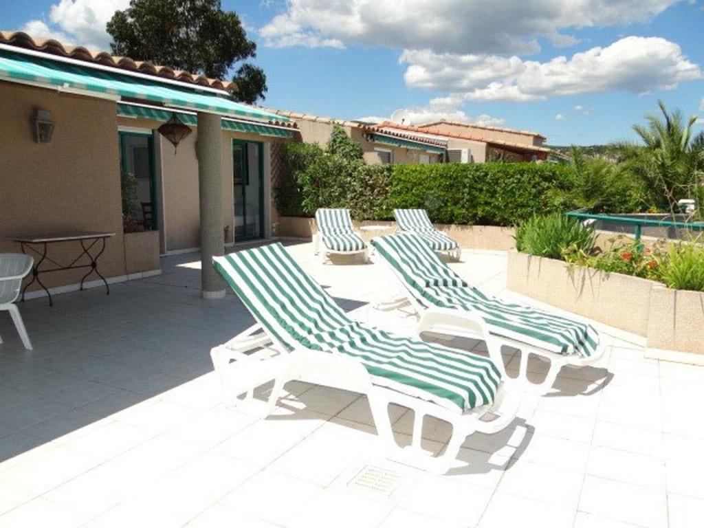 Appartement Cavalaire-sur-Mer, 3 pieces, 4 personnes - FR-1-100-172 photo