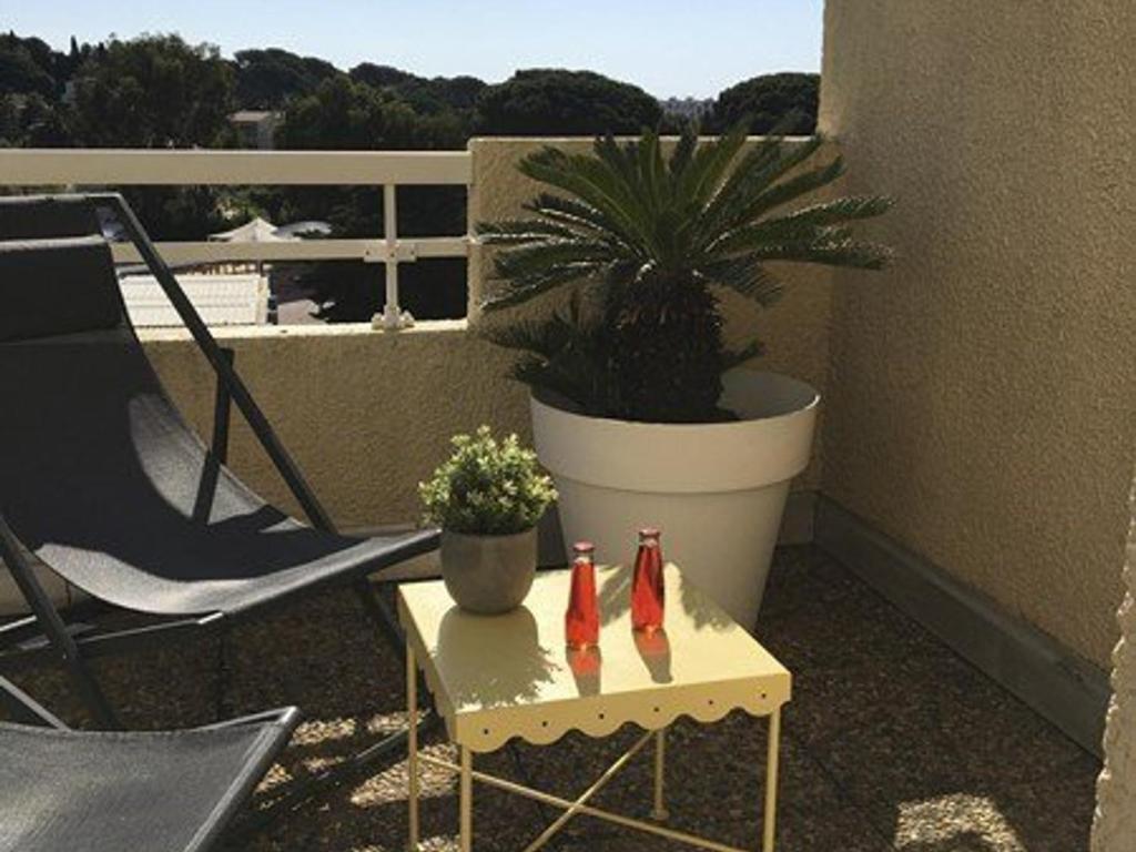 Studio climatisé avec terrasse et parking à Cavalaire-sur-Mer - FR-1-100-223 - 5
