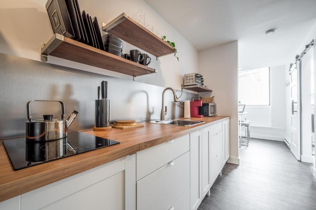Modern Contemporary 2 Bedroom Suite photo
