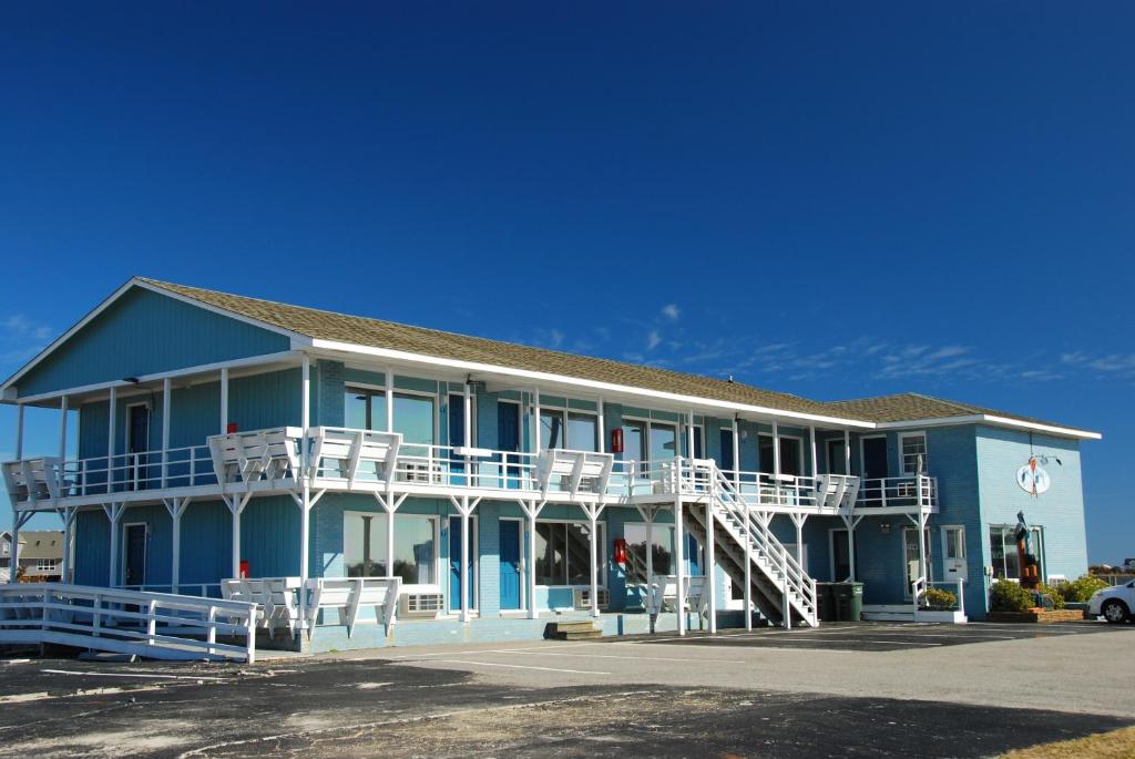 Fin 'N Feather Waterside Inn by Kees Vacations, Nags Head