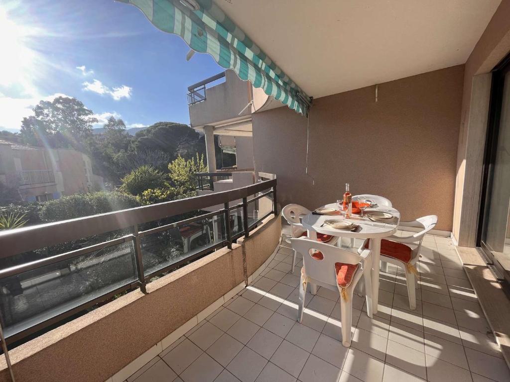 Charmant T2 avec terrasse à 200m des plages - Cavalaire-sur-Mer - FR-1-226B-139 - 3
