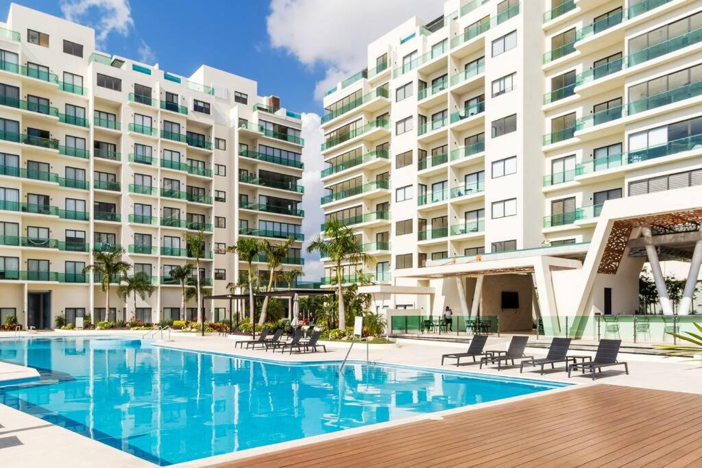 Luxury Condo, 2BR, Fast Internet, Condo Akul - 4