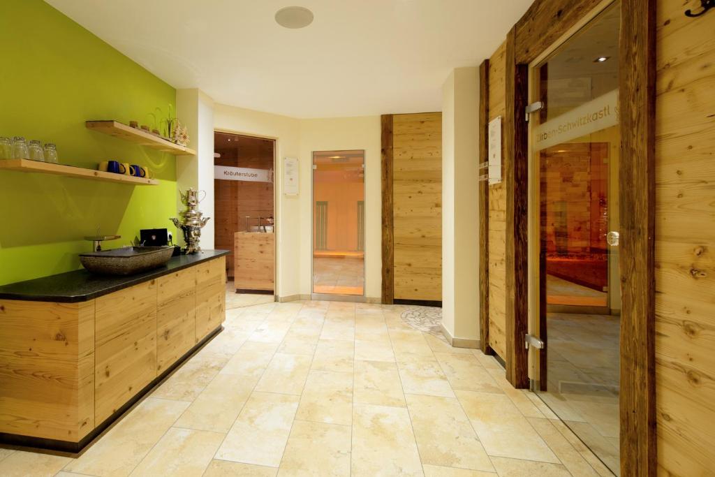 Aparthotel Bernhof - 4