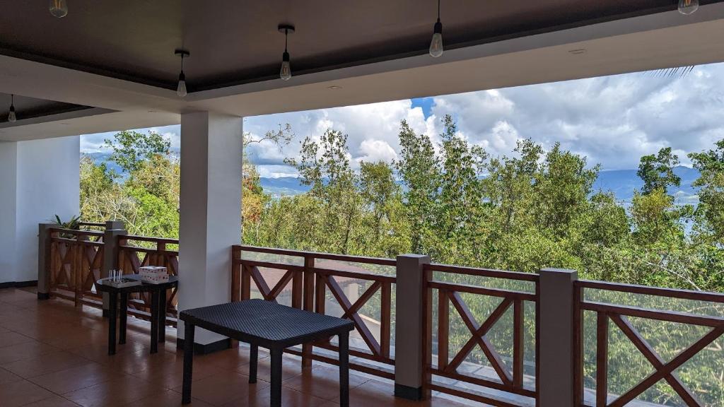 Balcony/terrace, Bakawan Hideaway Resort & Restaurant in Tomas Oppus