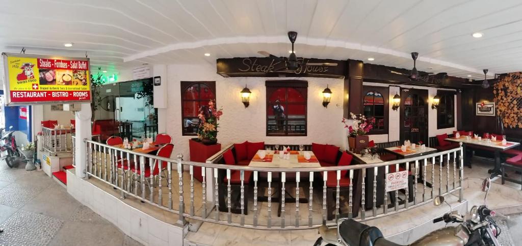 Swiss Food Restaurant and room for rent — Hotel in Pattaya