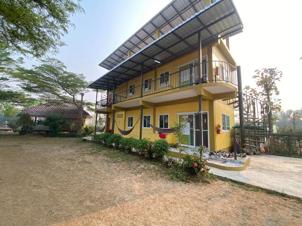 Exterior view, Kanravee Guesthouse in Pai