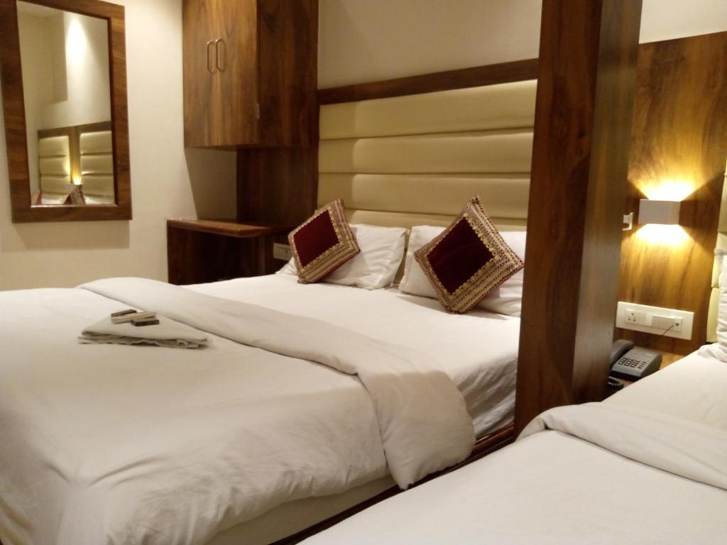 Hotel Adams Inn Near Mumbai Airport photo