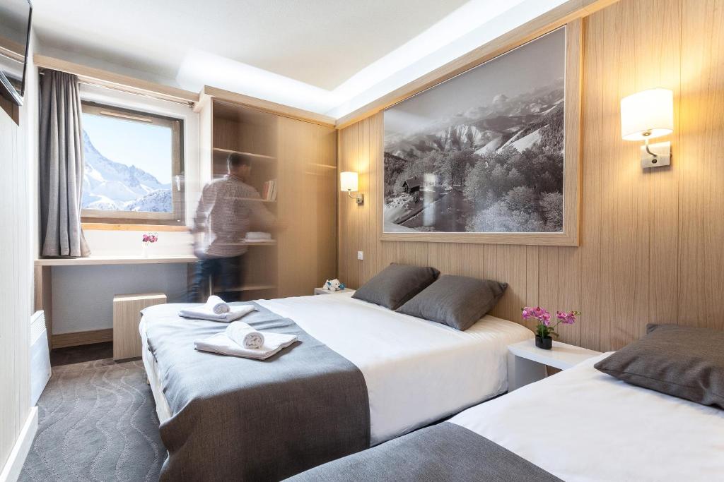 Chambre Triple – Vue sur Montagne