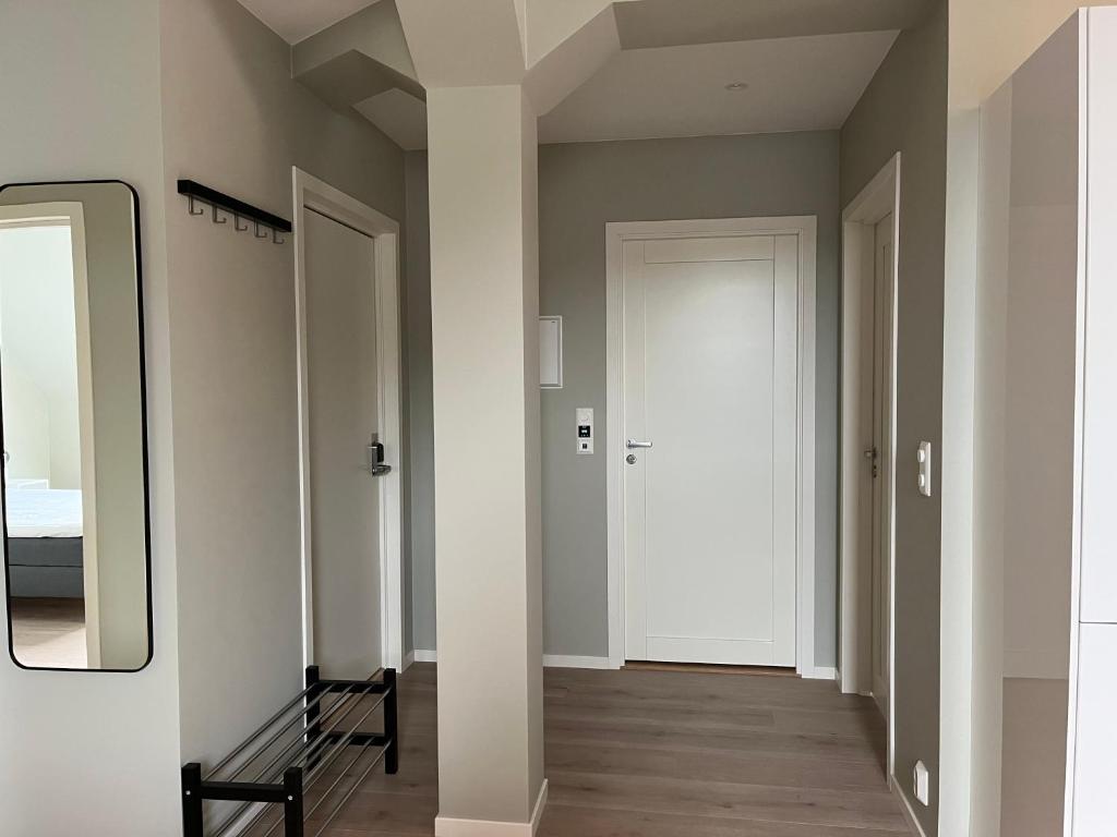 Kong Oscars Apartments photo