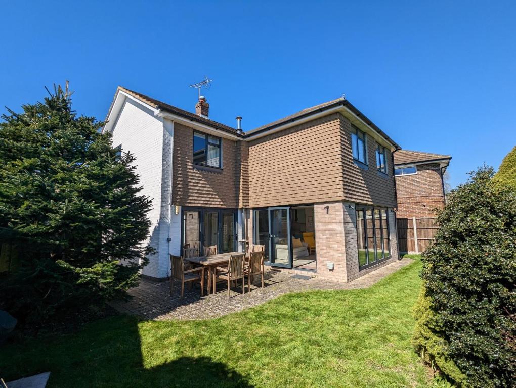 West View, Emsworth, United Kingdom reviews, prices of Hotels