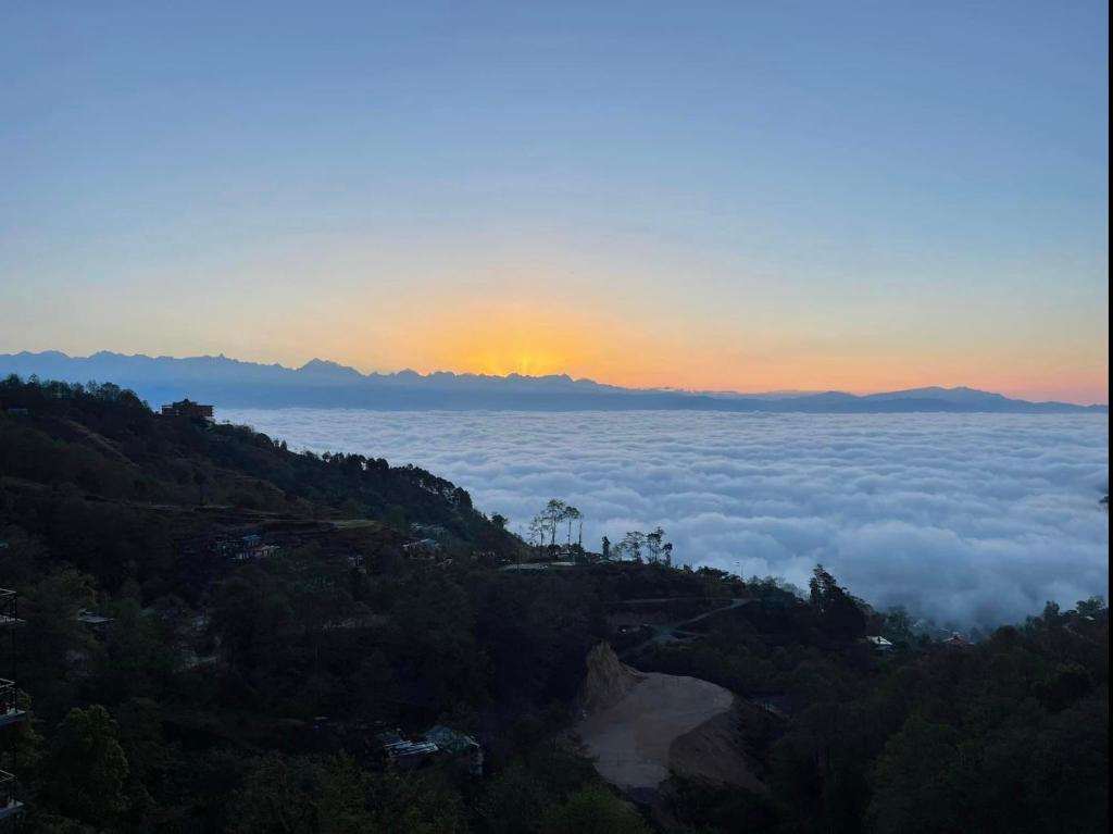 호텔 나가르코트 픽 (Hotel Nagarkot Peak)