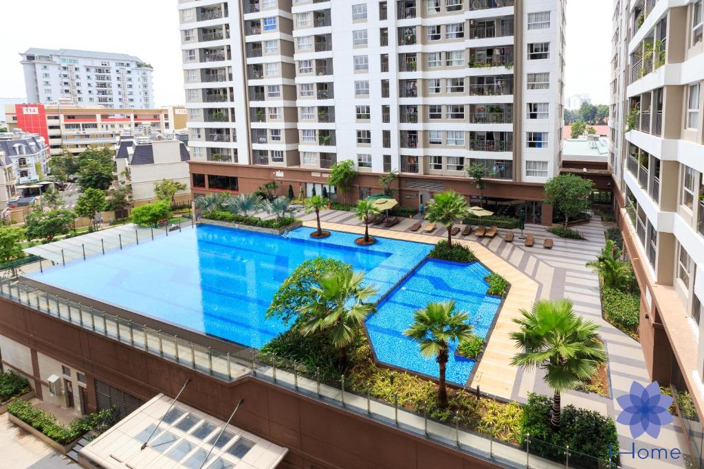 iHome Furnished Apartments with Free Gym & Pool, Airport Pick-Up Service photo