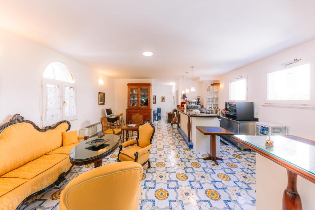 Hotel Toro photo