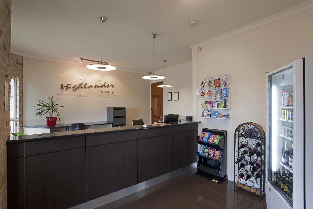 Highlander Motor Inn and Apartments photo