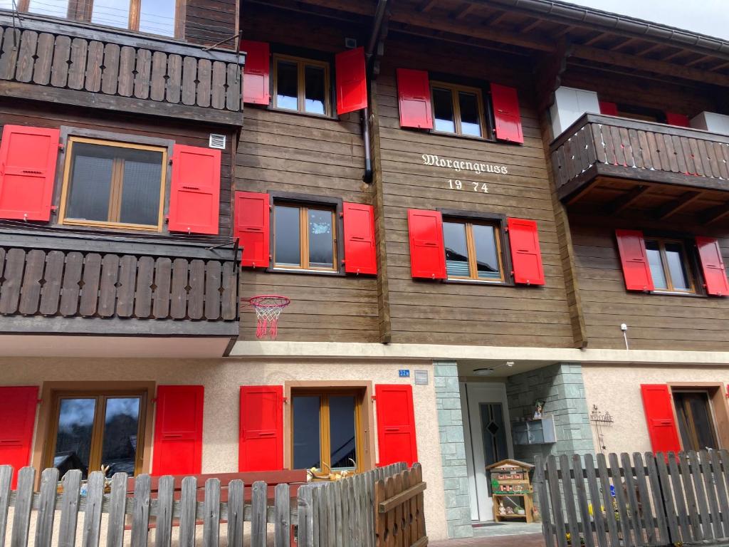 Apartment Morgengruss - 3 Min Walk to Train Station, Central & Quiet - 4