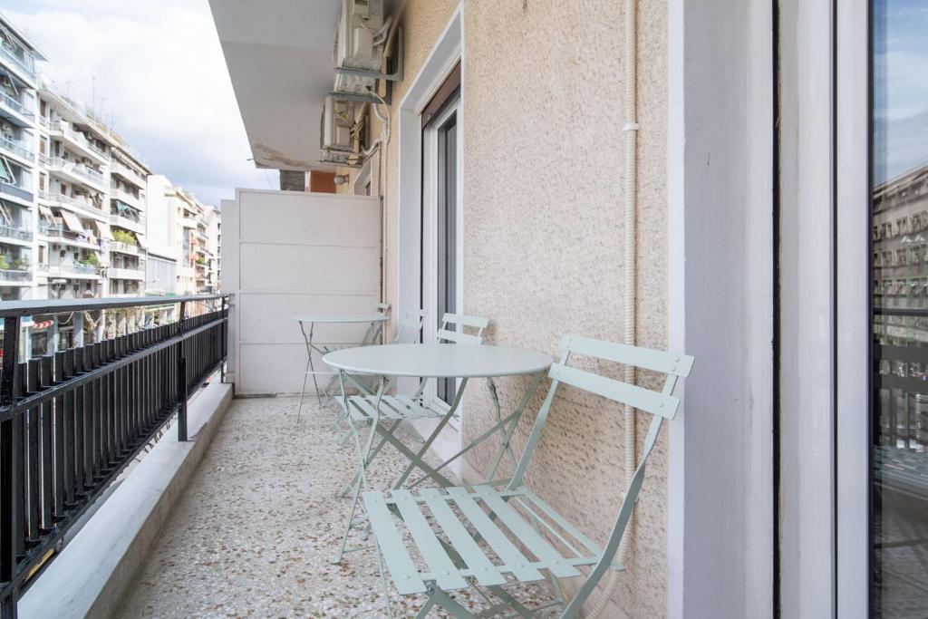 Mar25 by Smart Cozy Suites - In the heart of Athens - 9 minutes from metro - Available 24hr photo