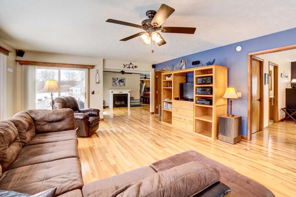 Chippewa Lake Vacation Rental with Dock Access! in Evart reviews